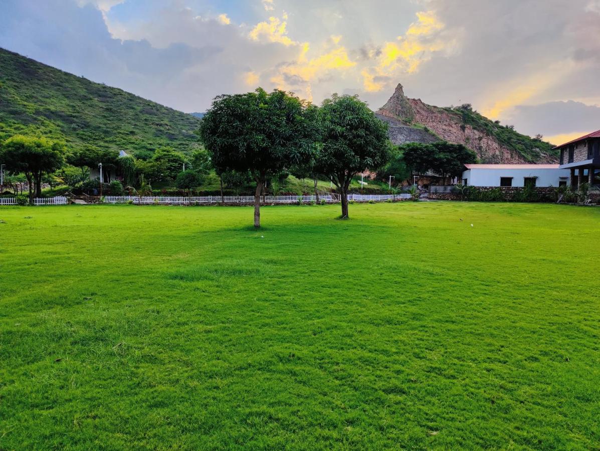 The Divine Hills Resort Nāi Exterior foto