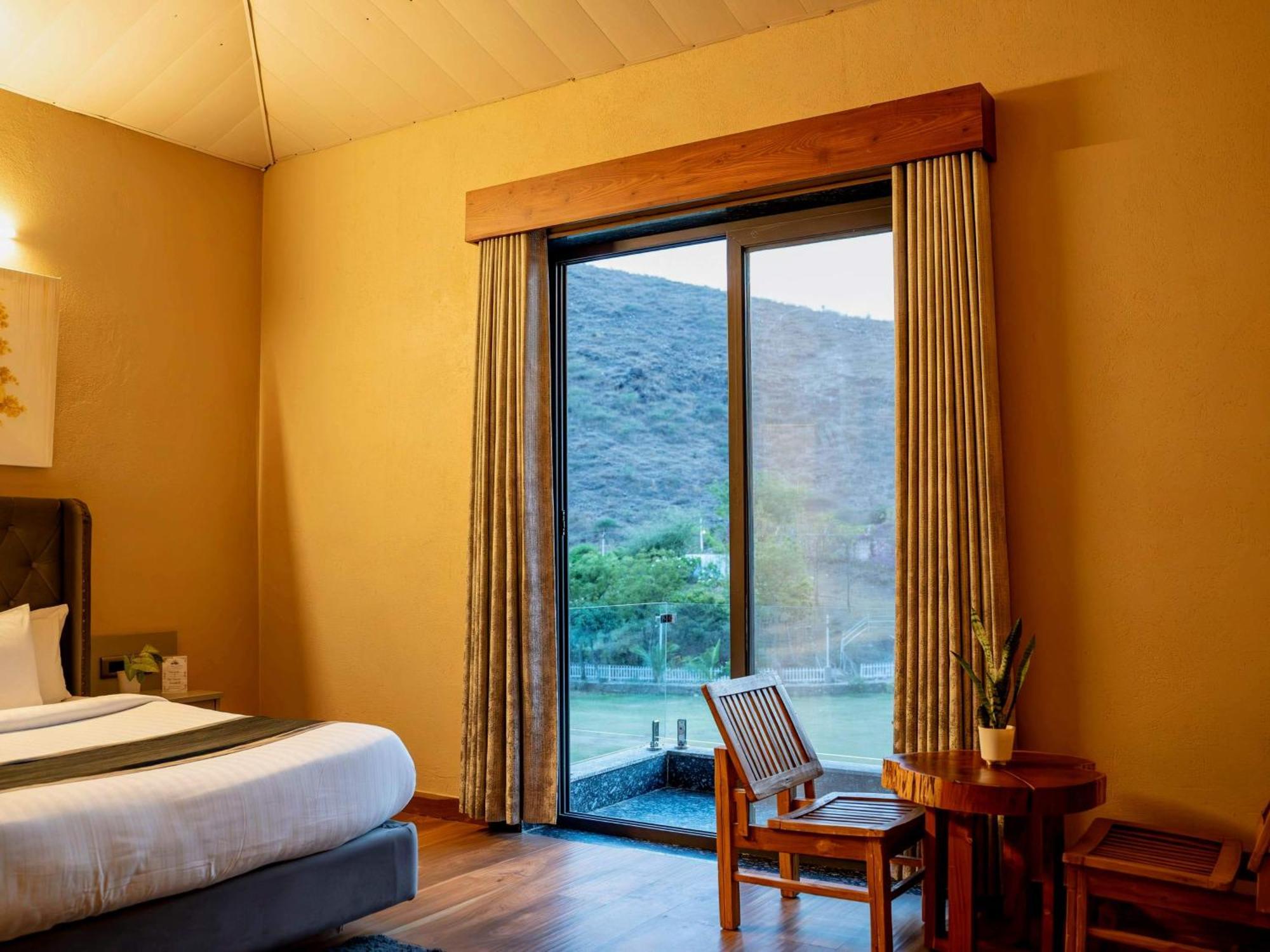 The Divine Hills Resort Nāi Cameră foto
