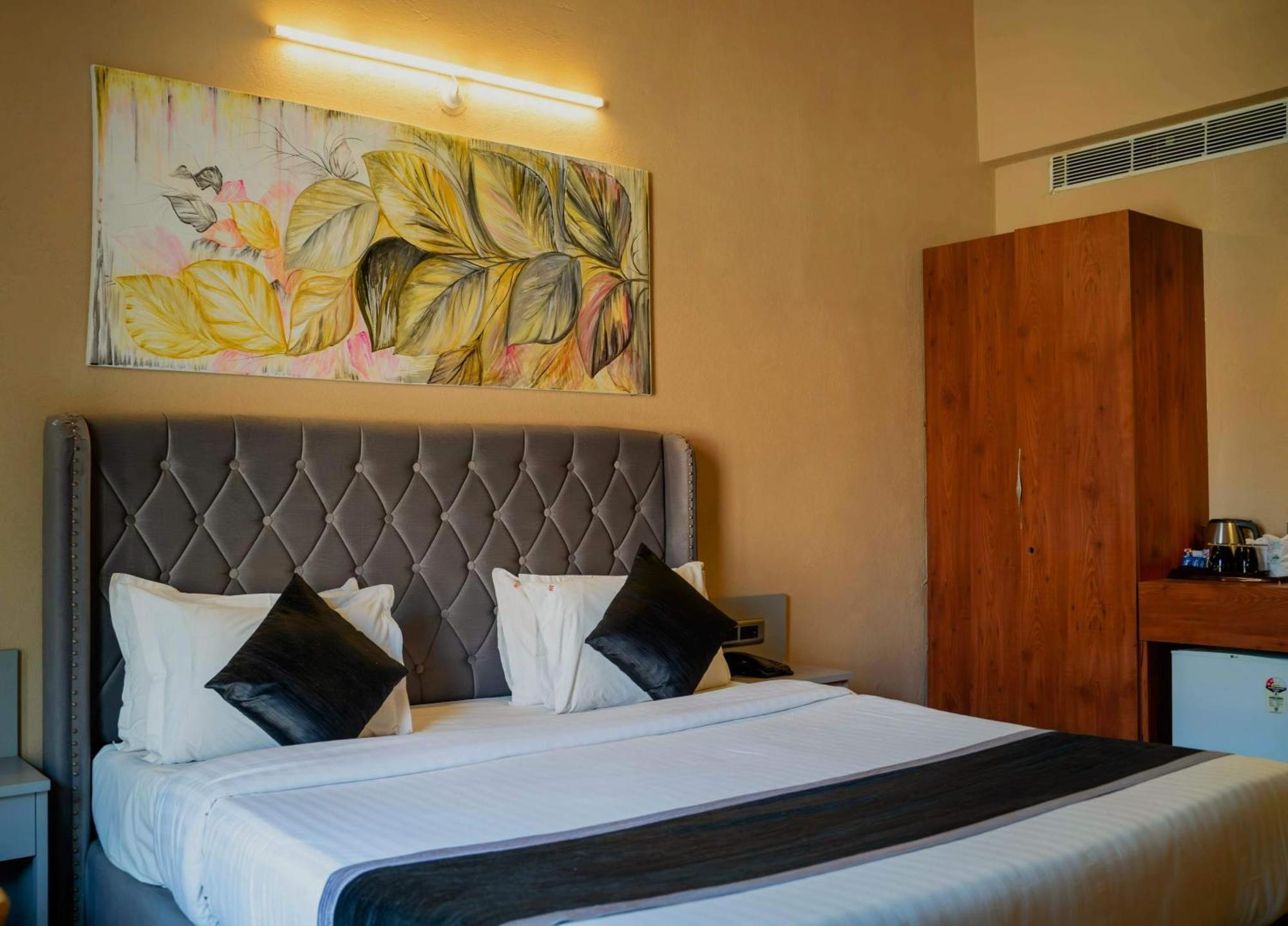 The Divine Hills Resort Nāi Cameră foto